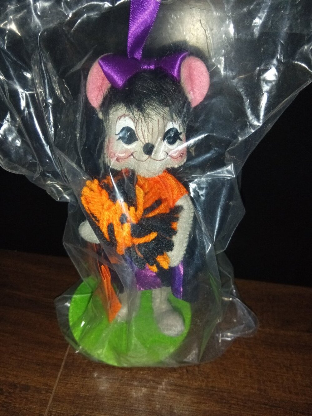 I am selling Halloween theme mice doll that is dressed in a cheerleading costume